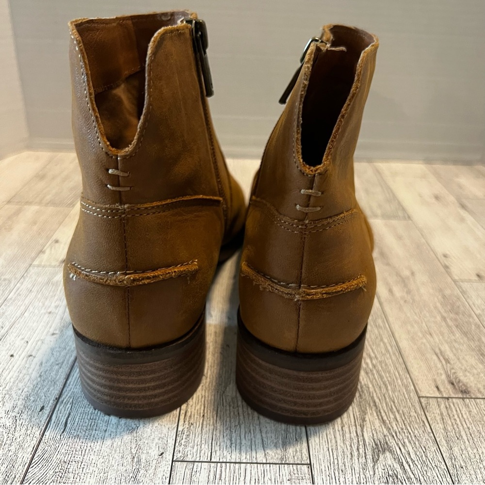 Lucky Brand Pedera Leather Ankle Boots Brown Stacked Heel Side Zip Bootie 7M - Picture 4 of 8